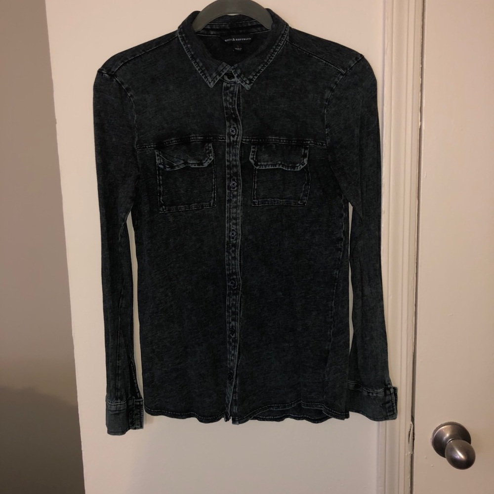 Long Sleeve Button up shirt